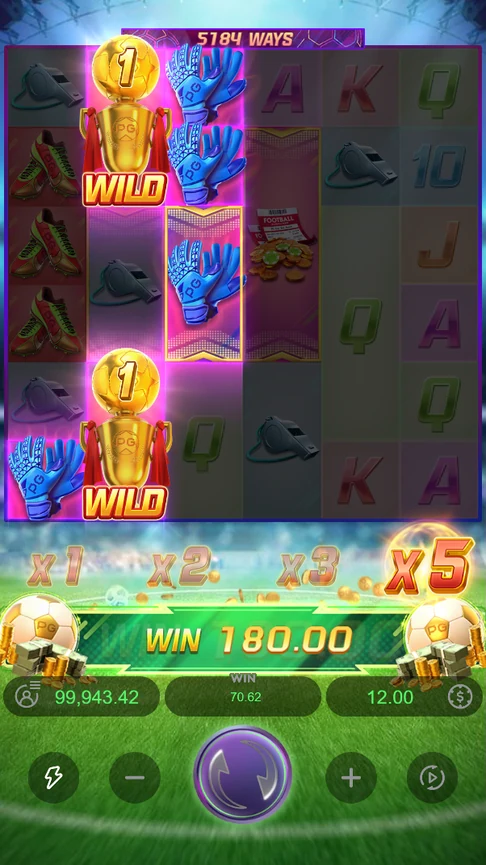Ultimate Striker gloves round paid at x5